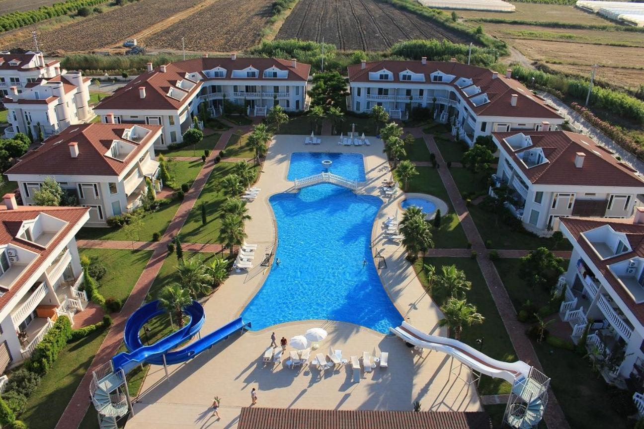 Bluehomes Villas 贝莱克 外观 照片