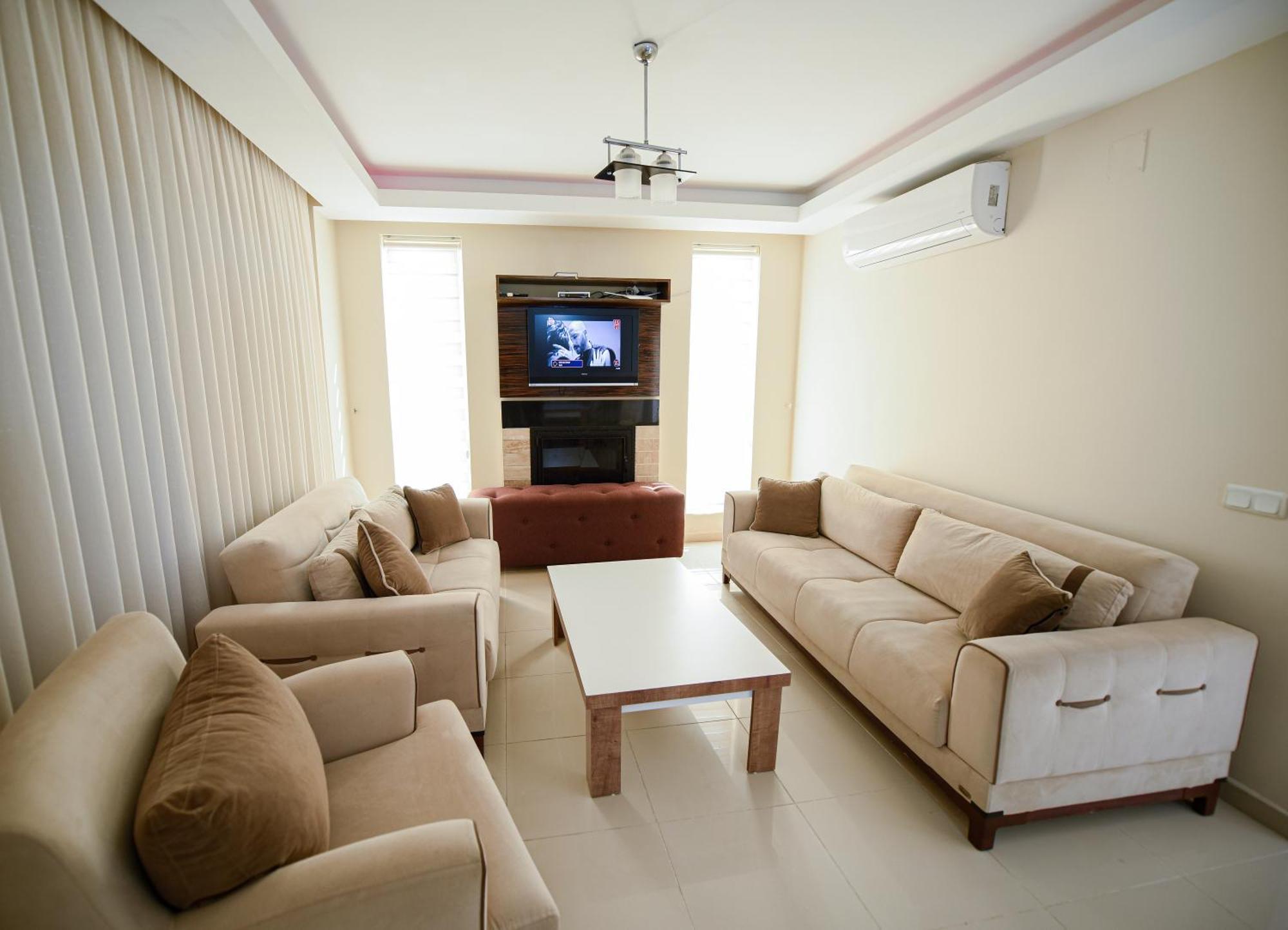 Bluehomes Villas 贝莱克 外观 照片